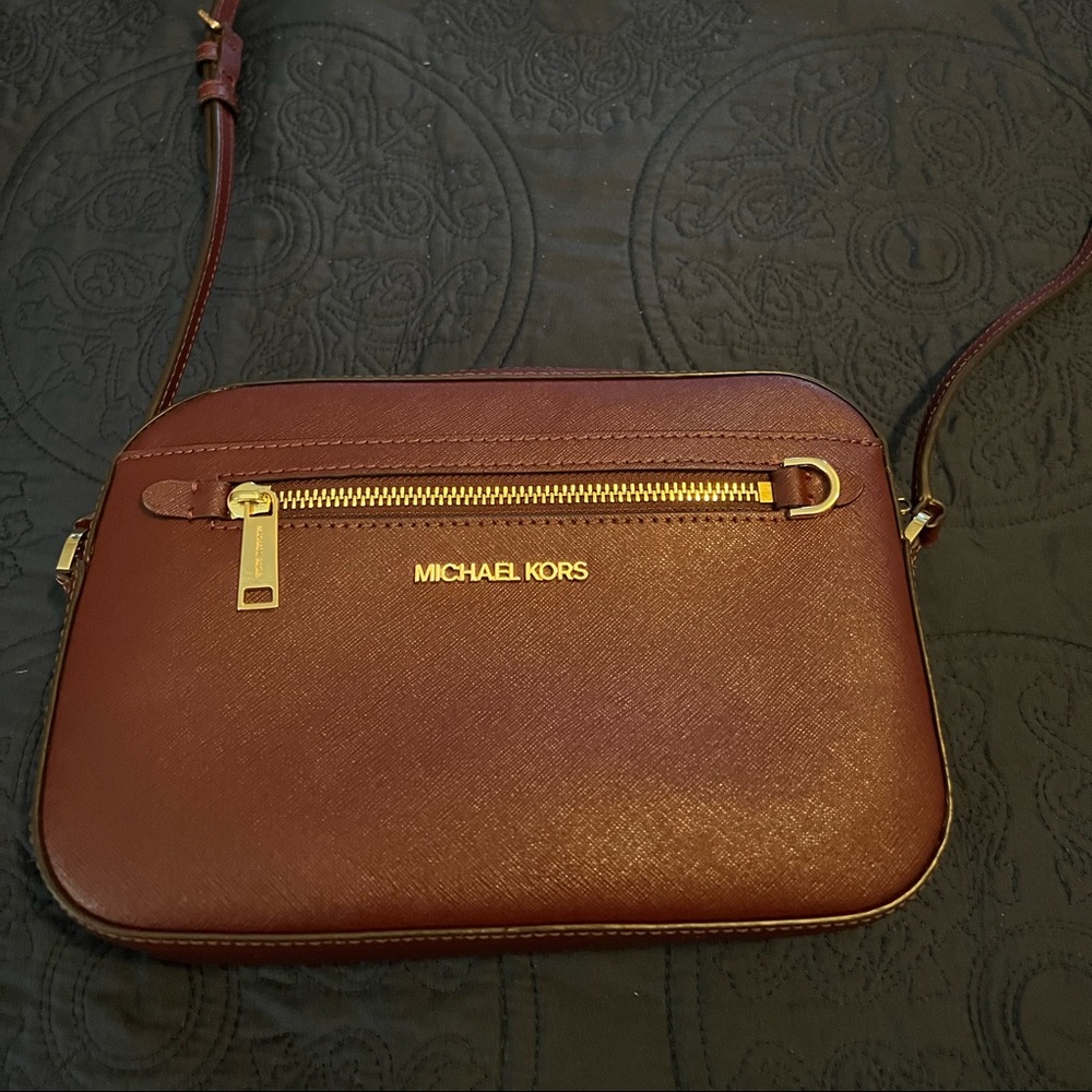 Michael Kors Jet Set Large Crossbody Bag